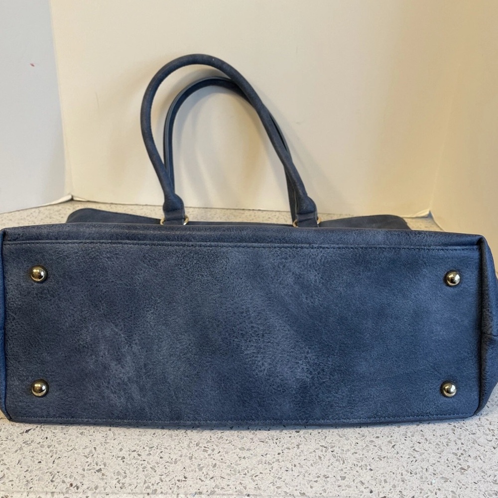 Blue Star Studded Tote Bag with Faux‎ Suede Finish - Picture 5 of 9